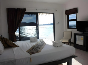 Samui Pier Beach Front Resort