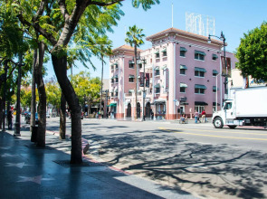 Ginosi Hudson Apartel