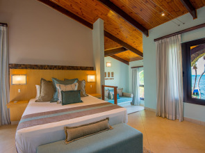 Coco de Mer Hotel and Black Parrot Suites