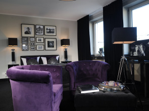 hotel friends Dusseldorf Downtown