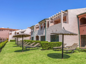 Отель Los Amigos Beach Club