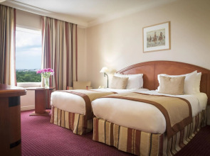 Отель Pullman Bucharest World Trade Center