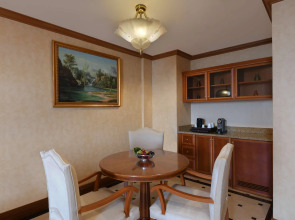 Al Aziziyah Boutique Hotel By The Torch