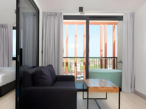 Prime Town - Posh & Port Hotel Phuket