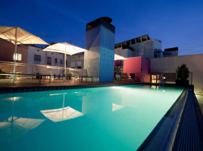 Отель Barcelona Catedral