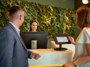 Sound Garden Hotel Airport