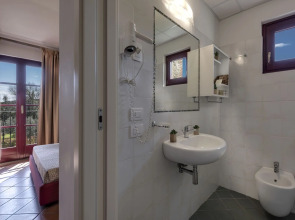 Hotel Casolare Le Terre Rosse