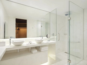 Отель Hyatt Centric Gran Via Madrid