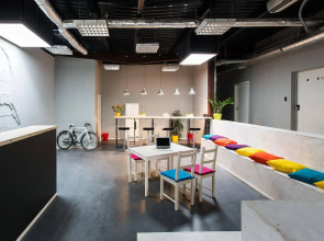 Fabrika Hostel - Vozduh Group