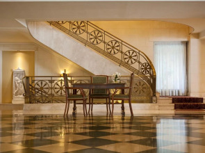 Отель Electra Palace Athens
