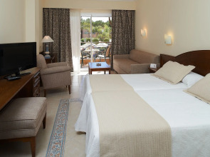 Отель Hipotels Barrosa Garden