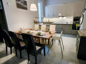 Corvin Point Rooms and Apartments