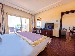 Sunrise Crystal Bay Resort