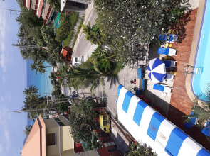 Porterhouse Beach Hotel