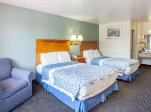 Days Inn by Wyndham Anaheim Near the Park