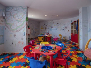 Charisma De Luxe Hotel