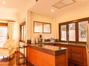 Coco Palm Beach Resort