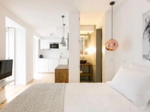 MY LX FLAT Bairro Alto Design Apartments