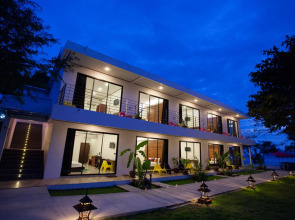 Paradise Resort PHI PHI