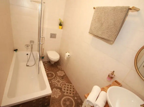 Gabriel Apartments - Stylish Suites - King George ST