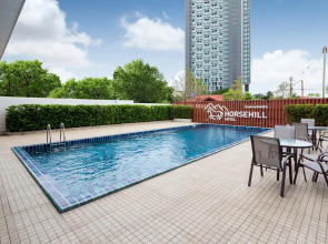 Horsehill Hotel Sriracha