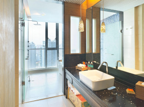 Hotel Indigo Shanghai on The Bund by IHG