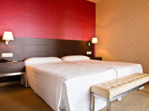 Отель Las Palmeras Affiliated by FERGUS 