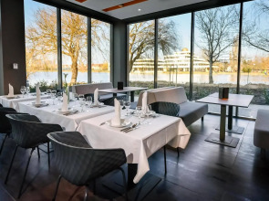 Best Western Plus Lakeside Hotel