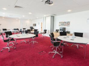 Holiday Inn Manchester-Media City UK by IHG