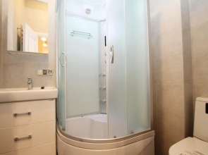 Tverskaya Street (Тверская Стрит) на улице Нижняя 5