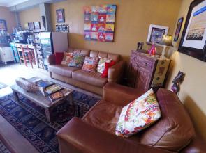 Dolphin Inn Guest House