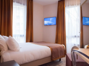 Hotel Sixteen Paris Montrouge