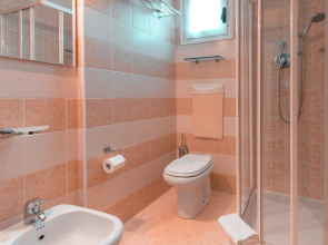 Отель Loano 2 Village