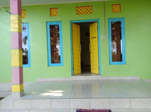 Sekumpul Local House