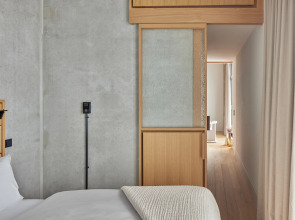 Locke at East Side Gallery