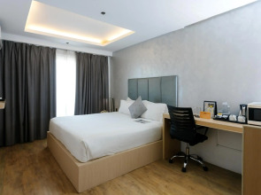 Regency Grand Suites