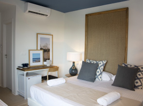 You & Co. Saler Beach Boutique Hotel