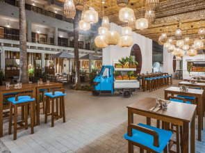 Отель Innside by Meliá Alcudia