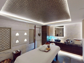 Radisson Blu Hotel & Suites GRT Chennai