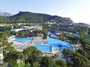 Dobedan World Palace