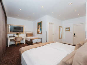 Отель Unique Dortmund