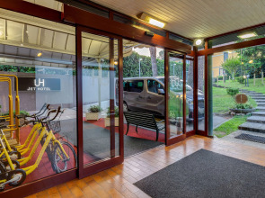 Jet Hotel, Sure Hotel Collection by Best Western