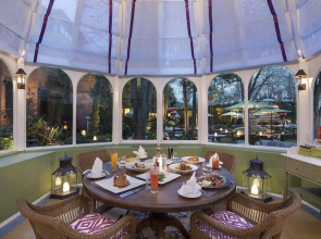 Hagia Sofia Mansions Istanbul, Curio Collection by Hilton