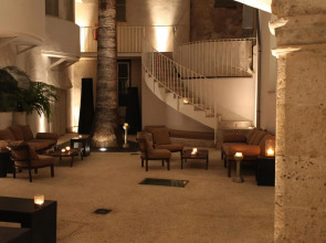 Puro Oasis Urban Hotel