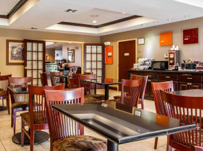 Comfort Suites East Brunswick - South River