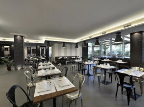 La Meridiana Bleisure Hotel