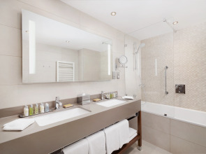 DoubleTree by Hilton Krakow Hotel & Convention Center