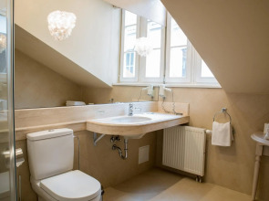 Отель «Апия»