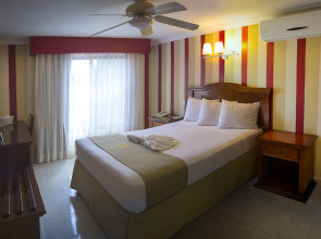 Hotel Plaza Colonial