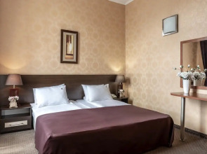 Maxim Boutique Hotel